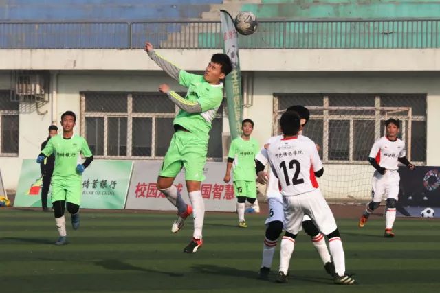 国足对新加坡武磊首发可能性不大 客战将全力以赴争胜